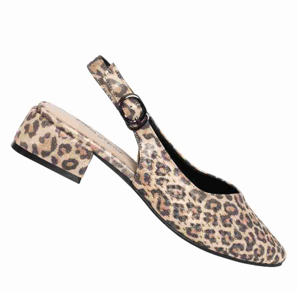 YZY wholesale OEM Women Leopard microfiber leather Pumps