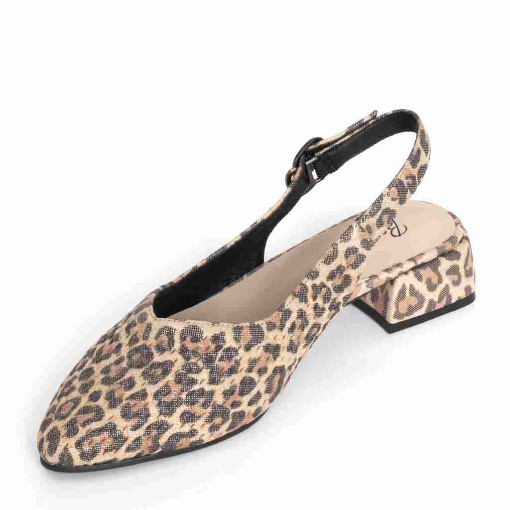 YZY wholesale OEM Women Leopard microfiber leather Pumps