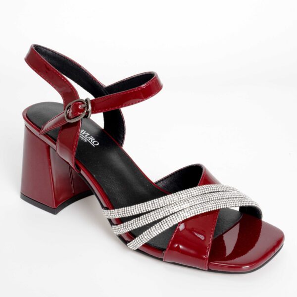 Sandals for women with Burgundy patent leather