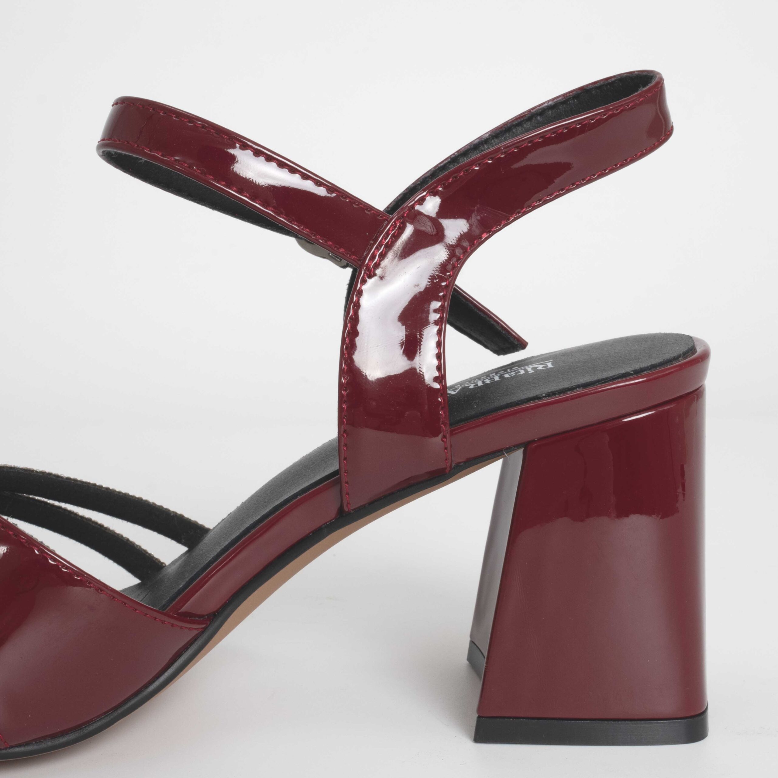 Sandals for women with Burgundy patent leather