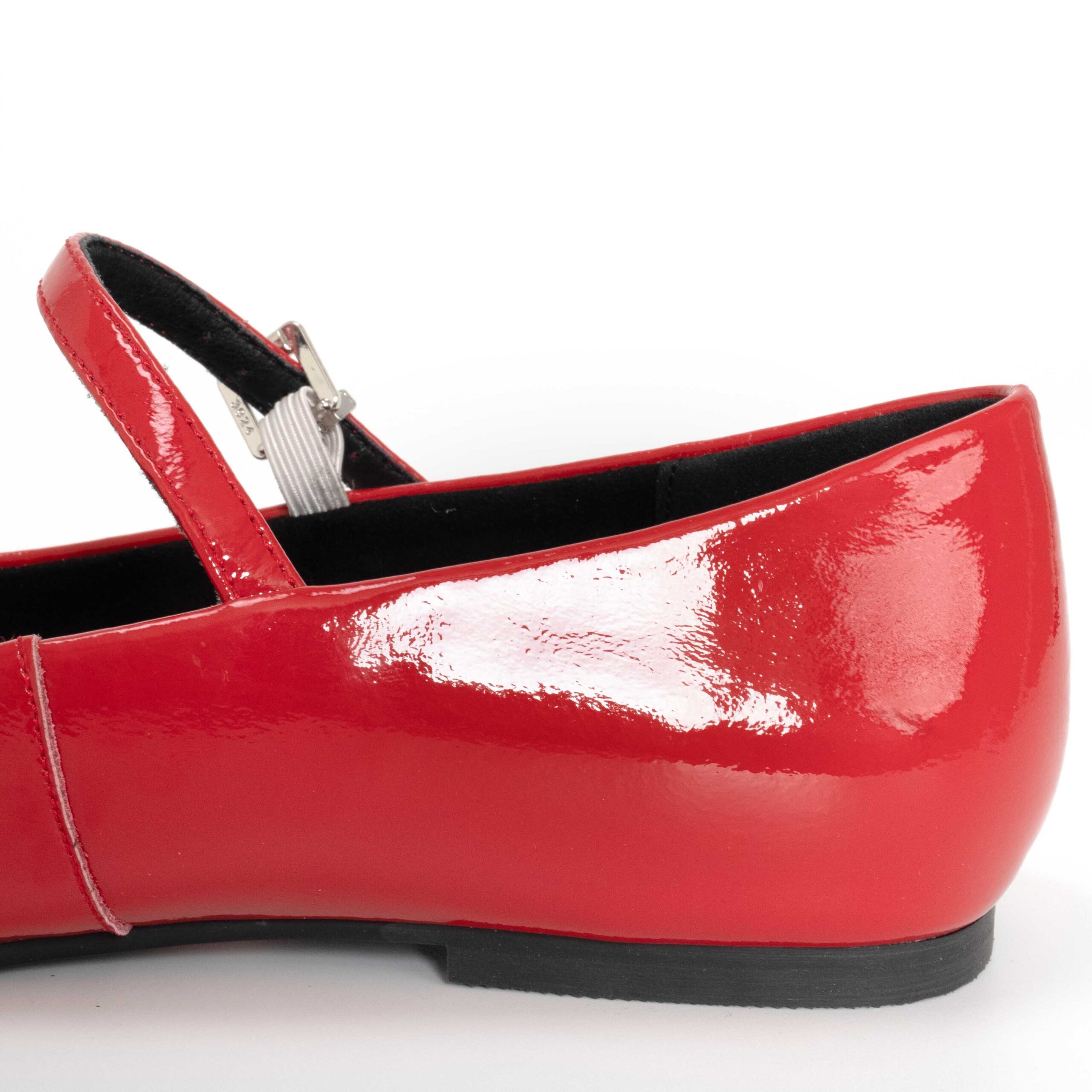 YZY wholesale OEM Women Red Patent leather Pumps