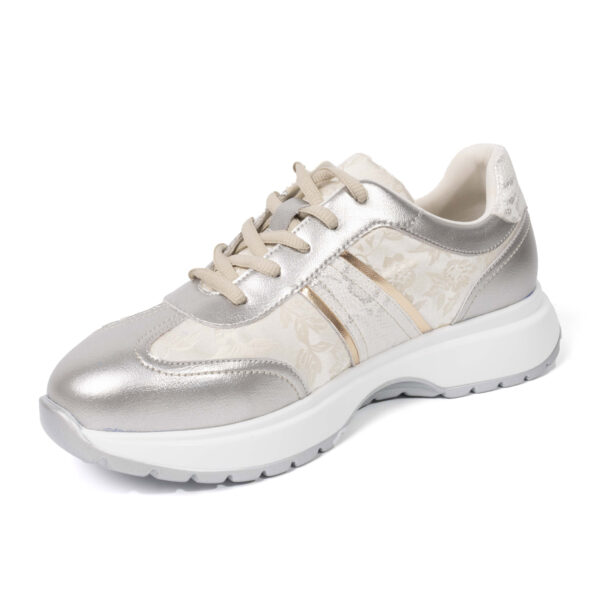 YZY Wholesale women Silver sports and casual shoes with patent leather