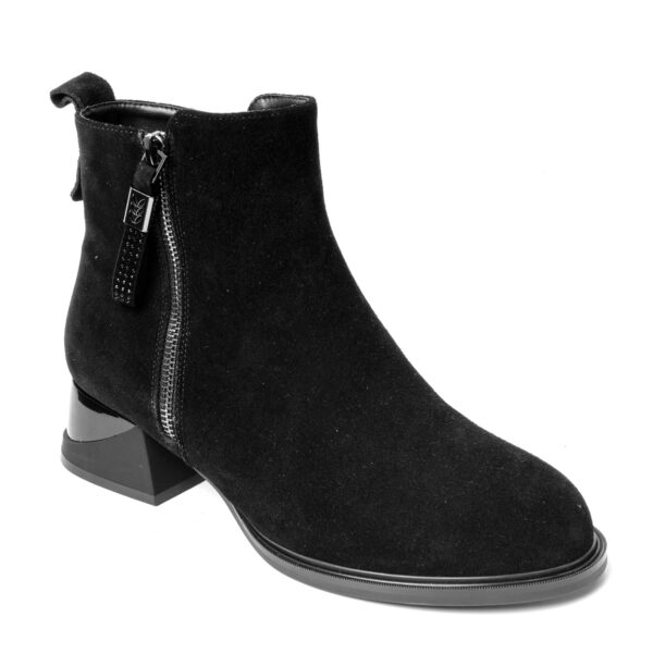 YZY Wholesale women Black heeled boots with genuine leather