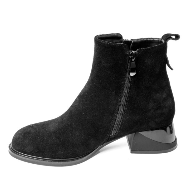 YZY Wholesale women Black heeled boots with genuine leather