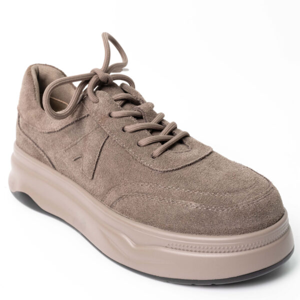 Sports shoes for women with Taupe genuine leather