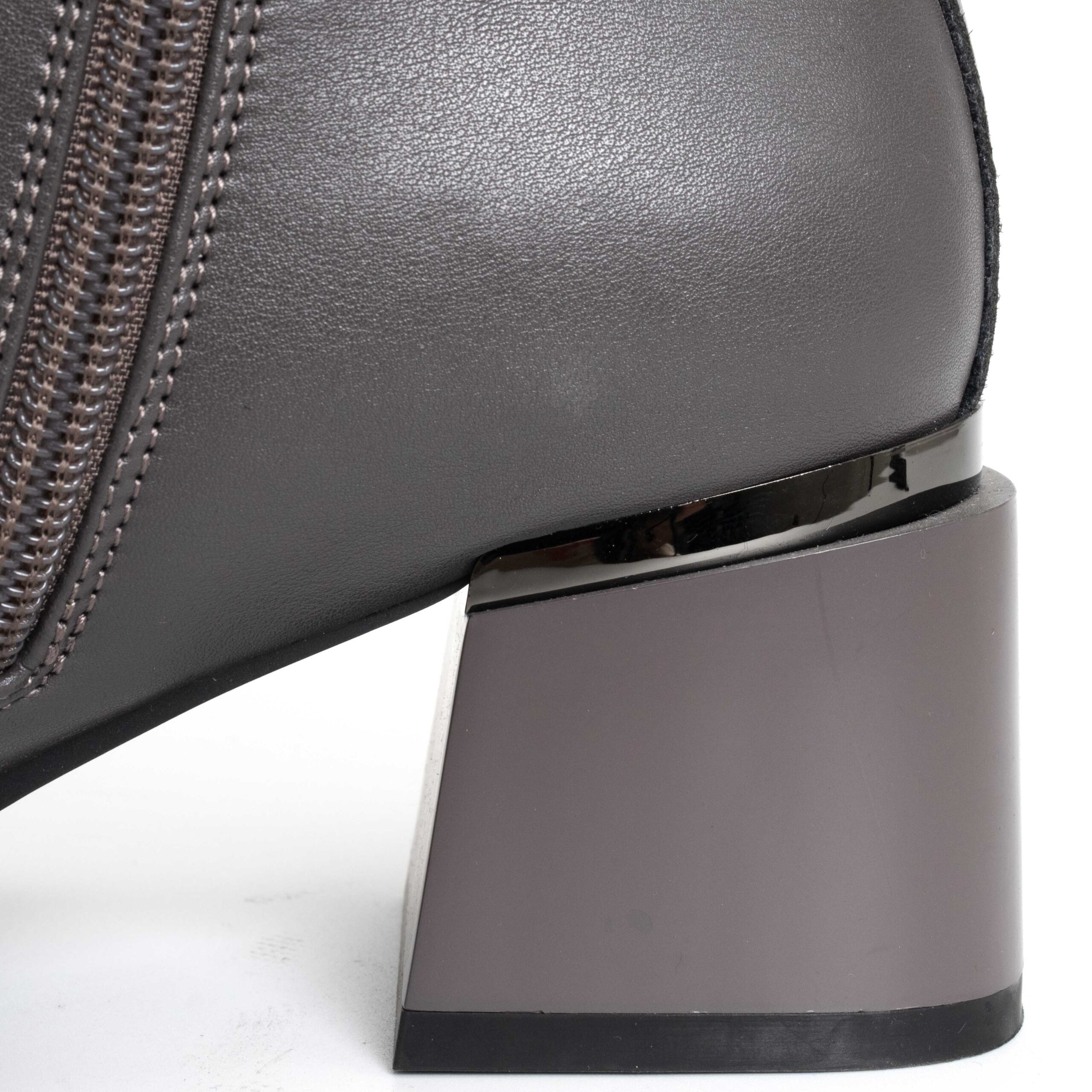 YZY Wholesale Women heeled boots with grey PU leather