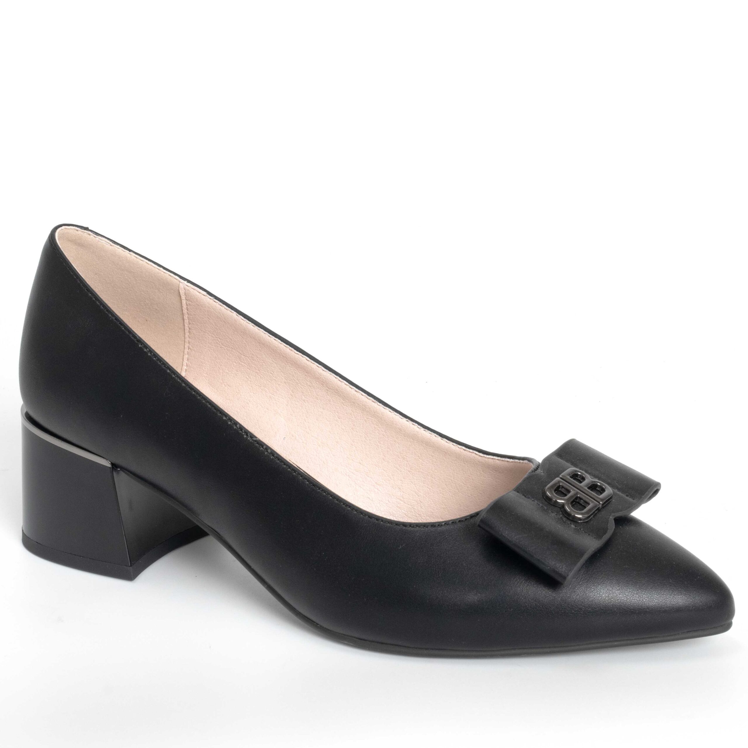 Black pumps for women with microfiber leather