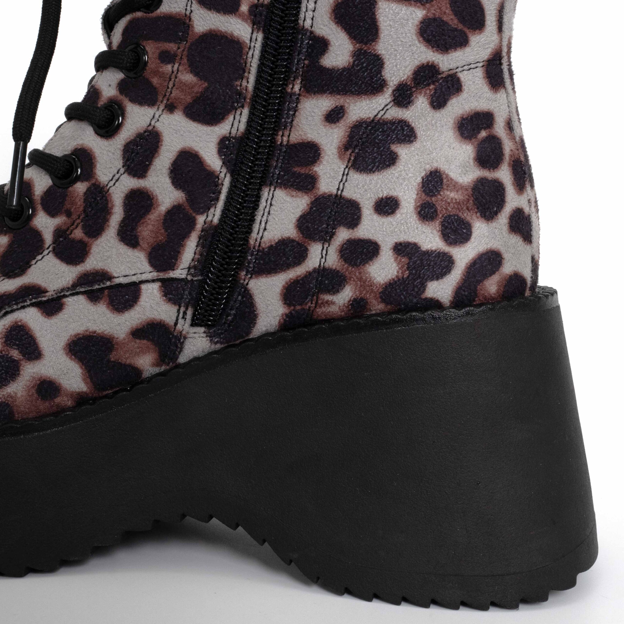 YZY Wholesale women Leopard Microfiber Ankle boots