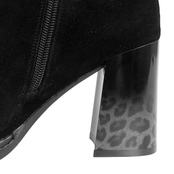 YZY Wholesale New style Women black Microfiber Heeled Boots