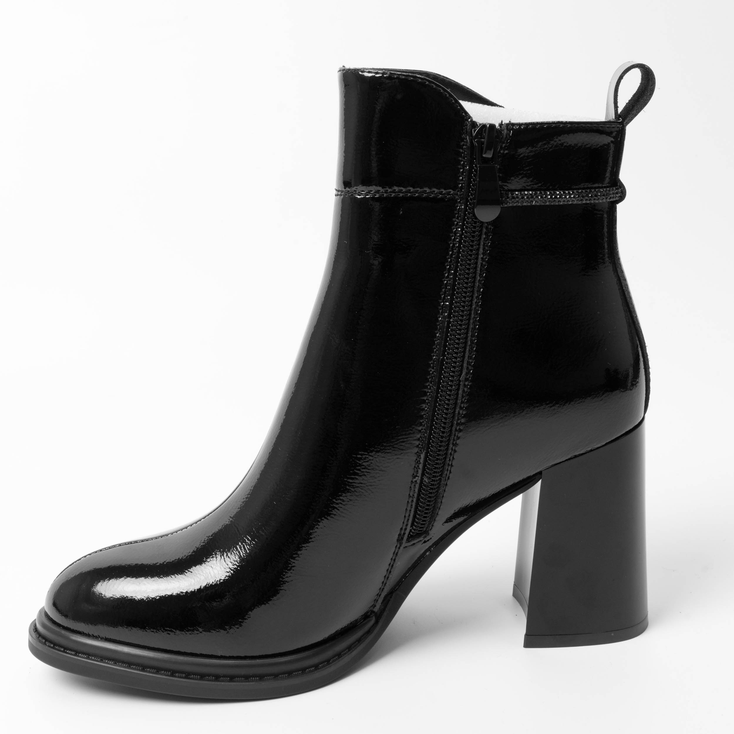 YZY Wholesale Black PU and Microfiber Heeled Ankle Boots for women