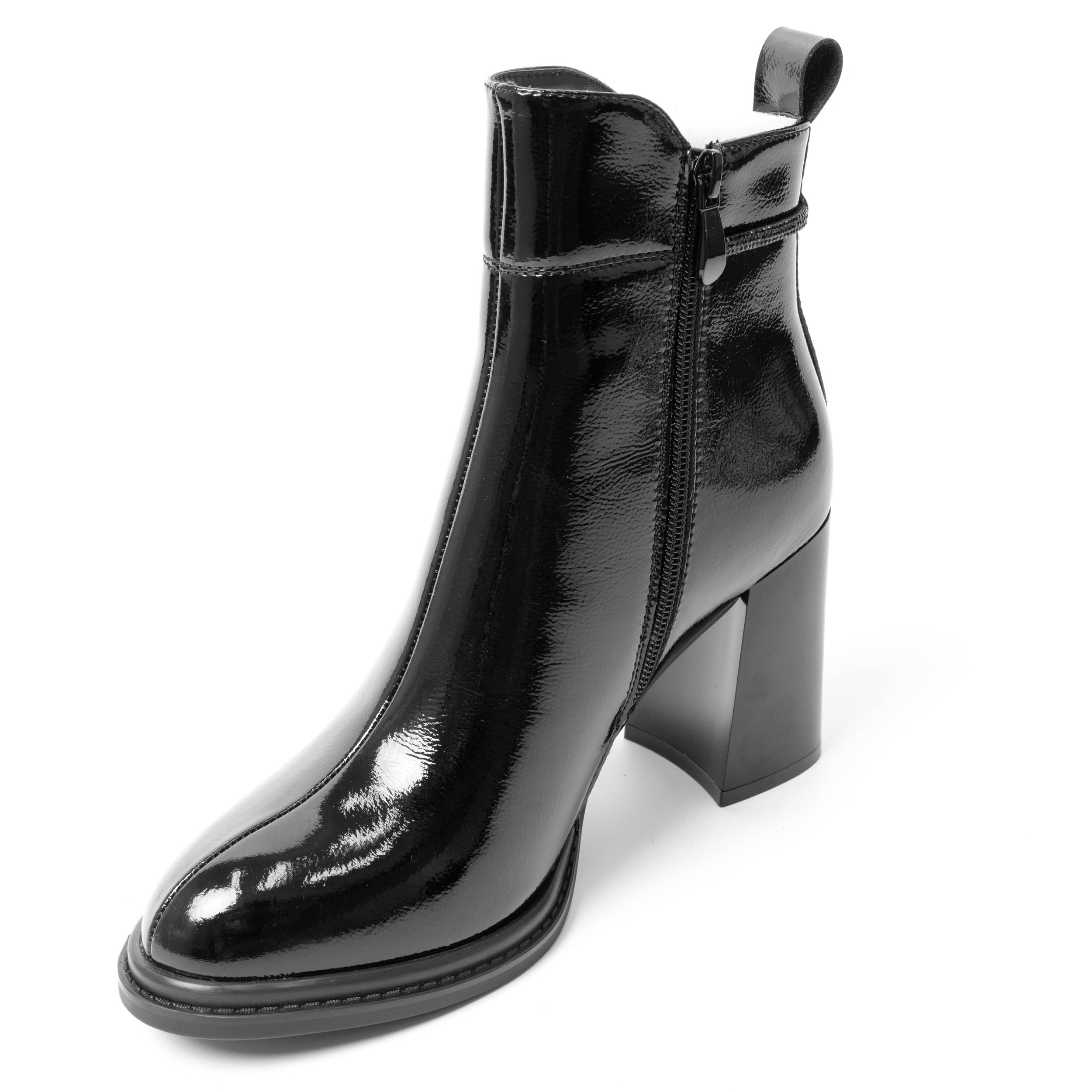 YZY Wholesale Black PU and Microfiber Heeled Ankle Boots for women