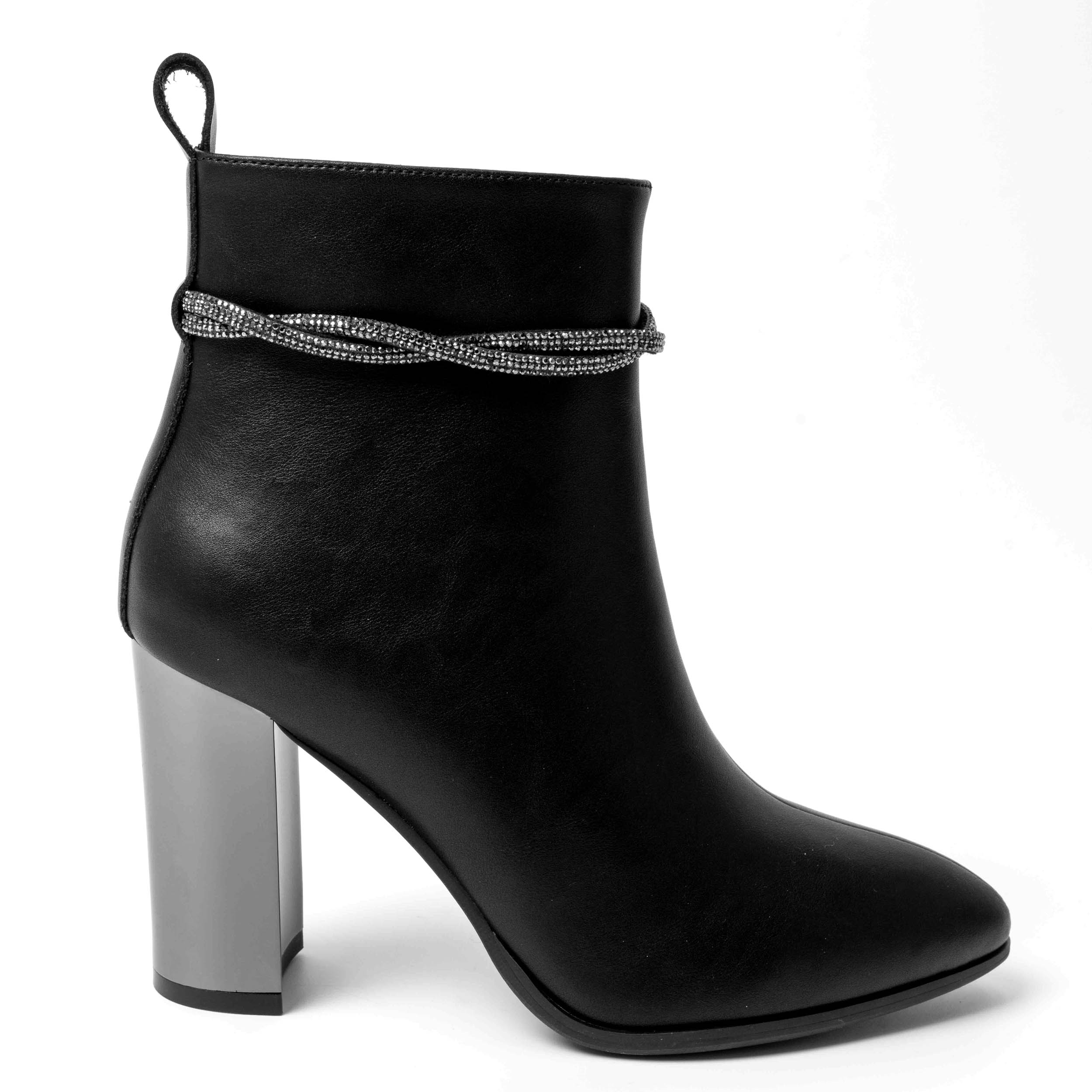 YZY Wholesale Black PU Heeled Ankle Boots for women with Silver square heel