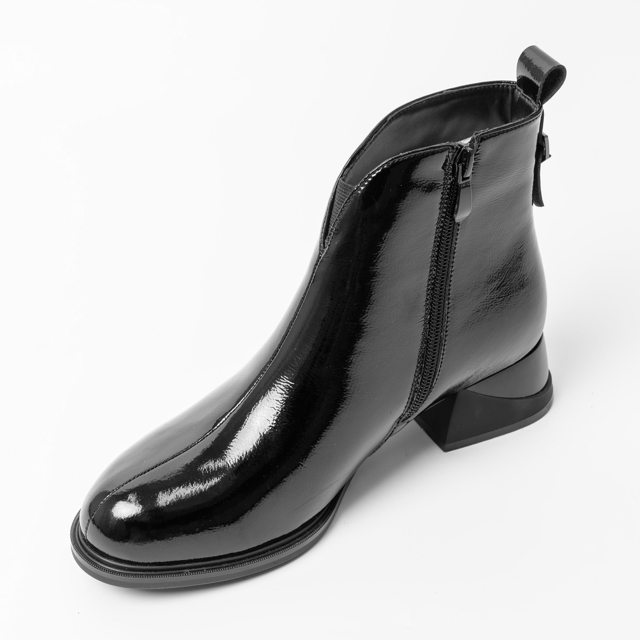 YZY Wholesale Women’s Black Patent leather Heeled Boots