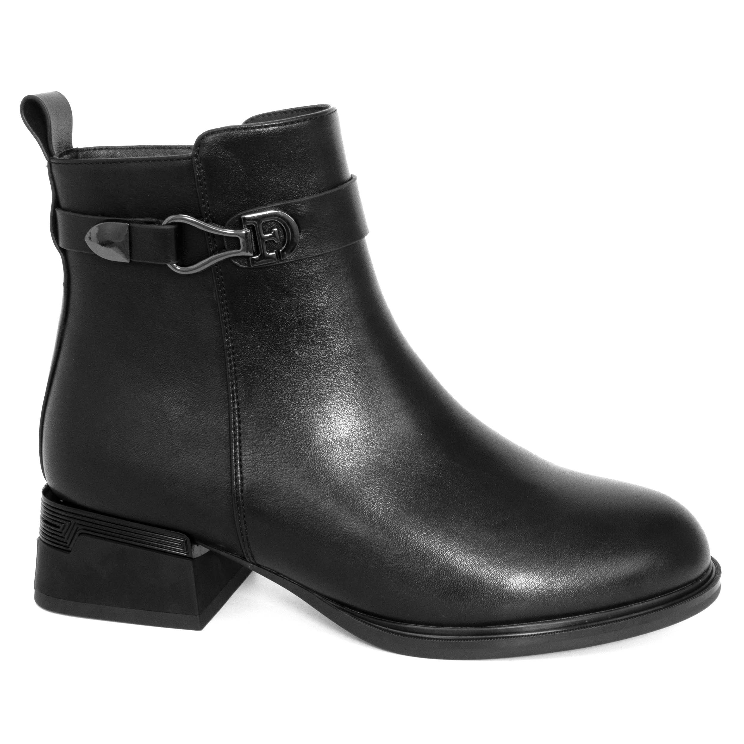 YZY Wholesale Women’s Black PU Heeled Boots