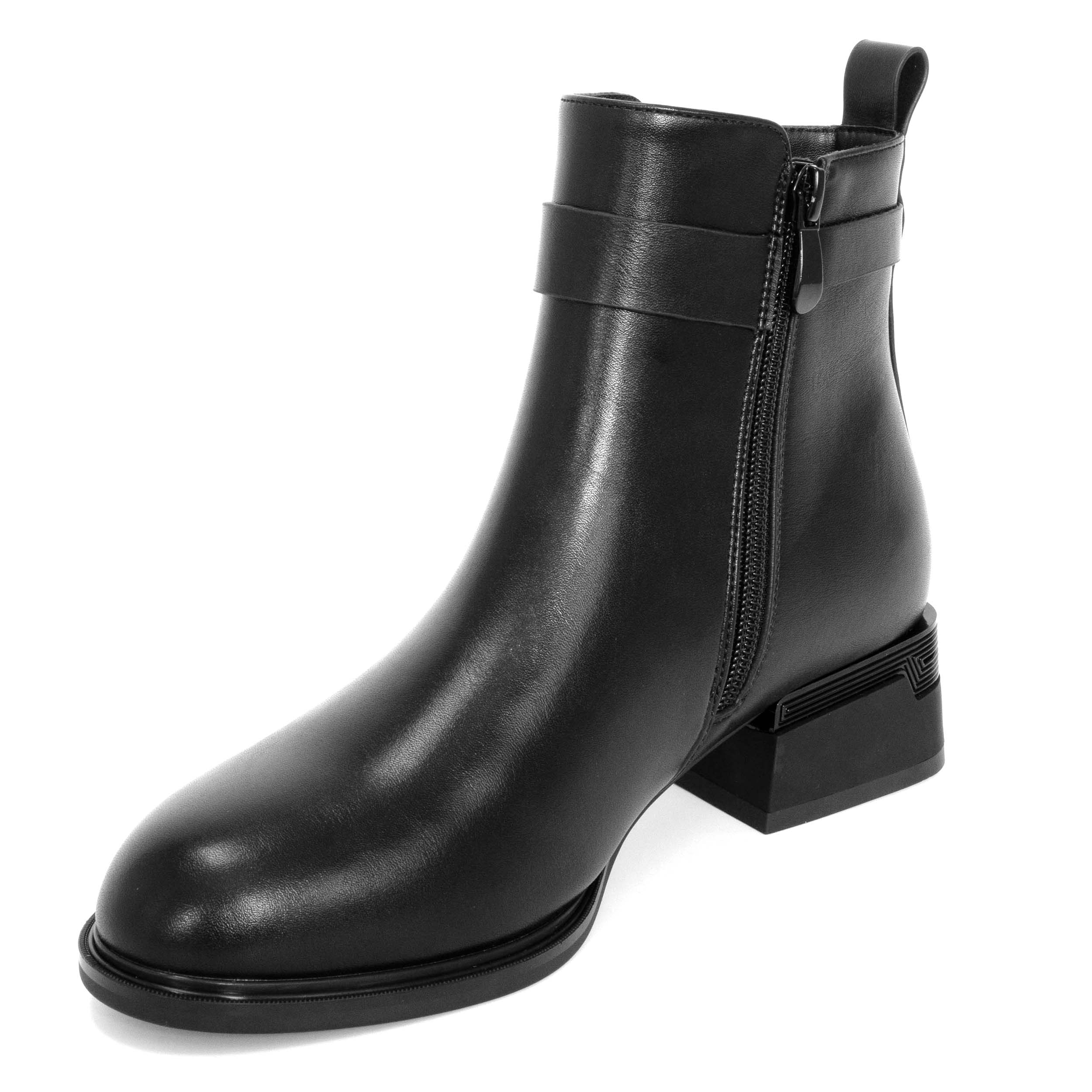 YZY Wholesale Women’s Black PU Heeled Boots