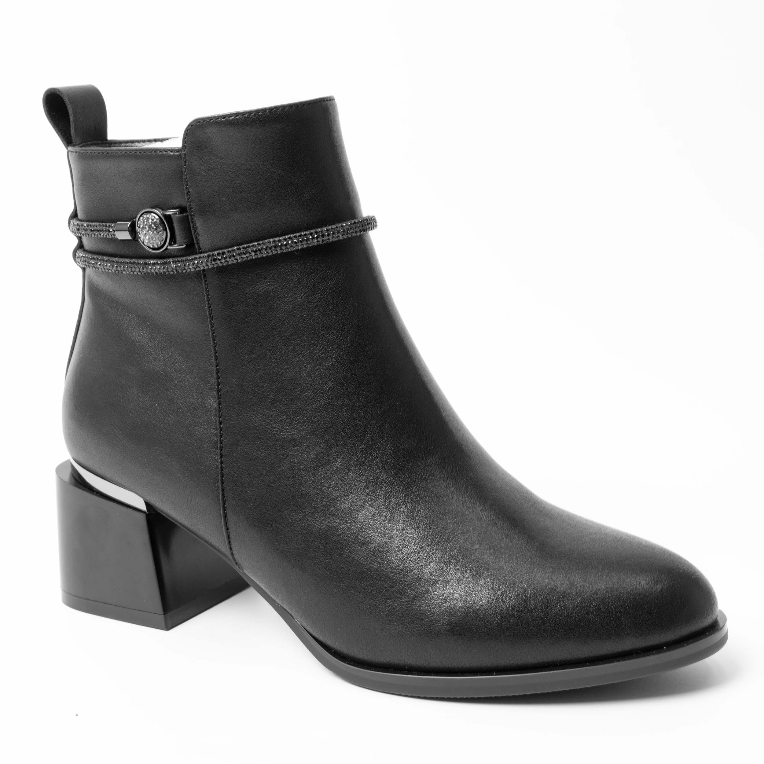 Heeled boots for women with black PU leather