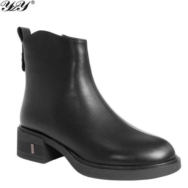 Women work boots with black microfiber leather