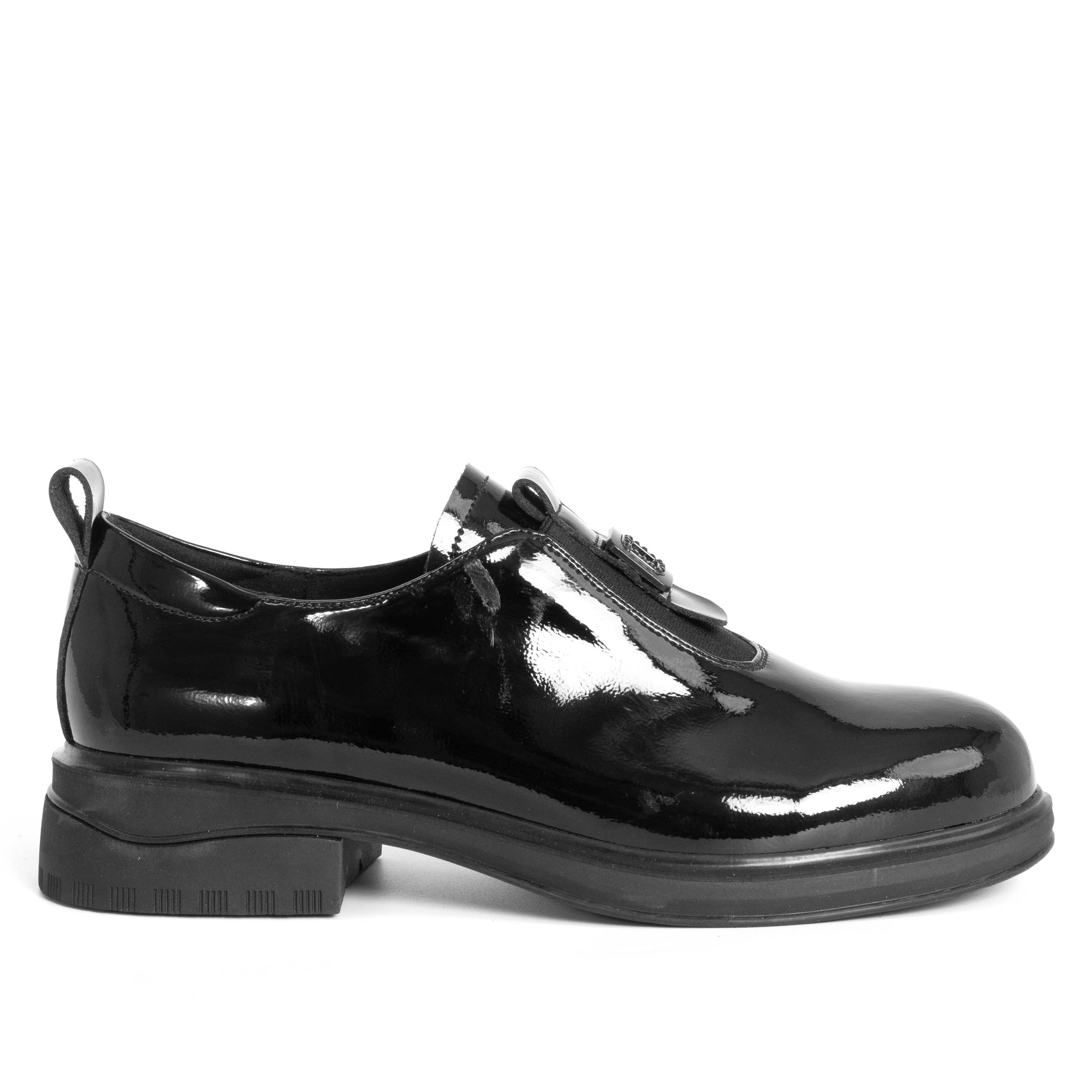 women dress shoes with black patent leather