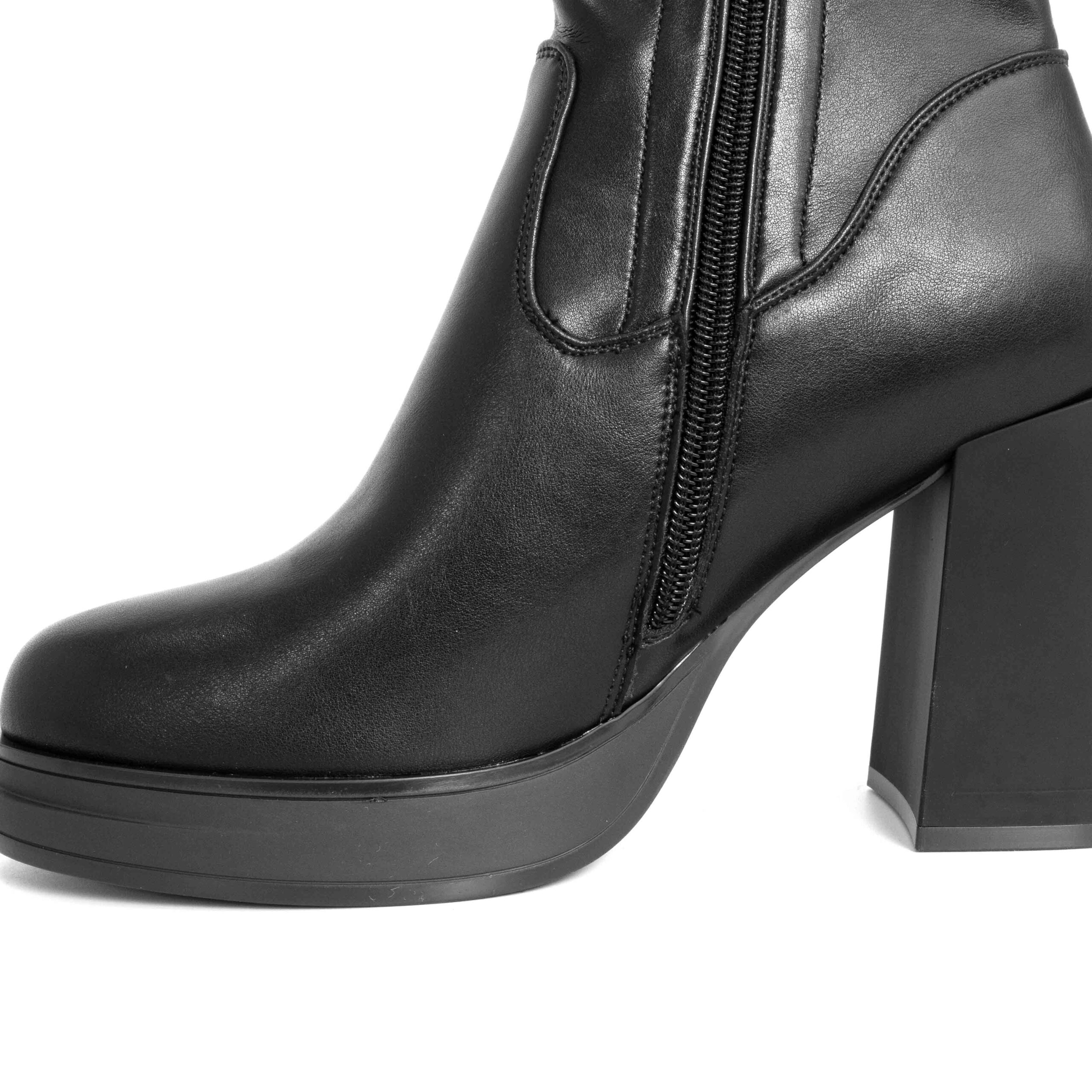 Stylish Women knee high boots with Black Stretch PU leather