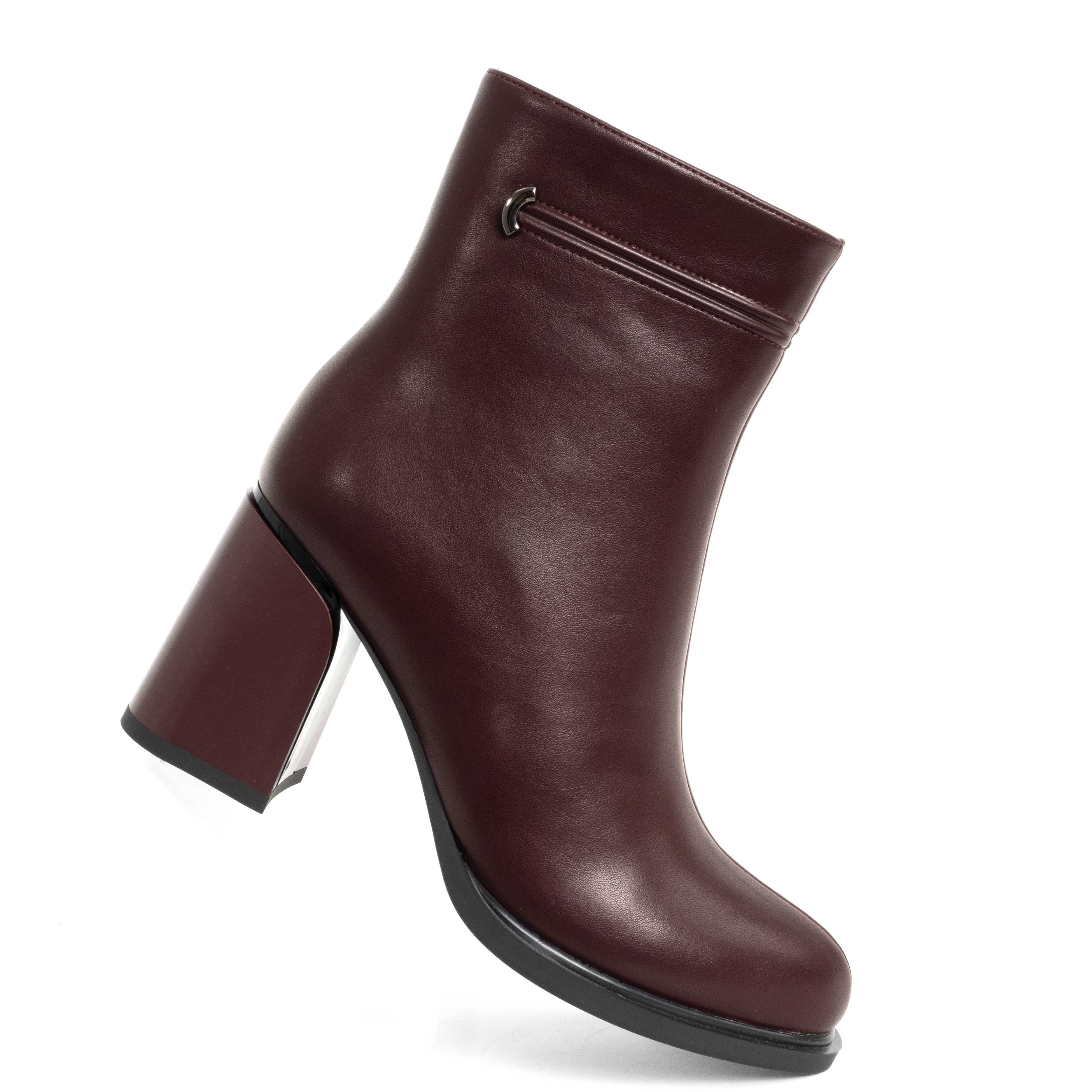 Women Heeled boots with Burgundy microfiber leather