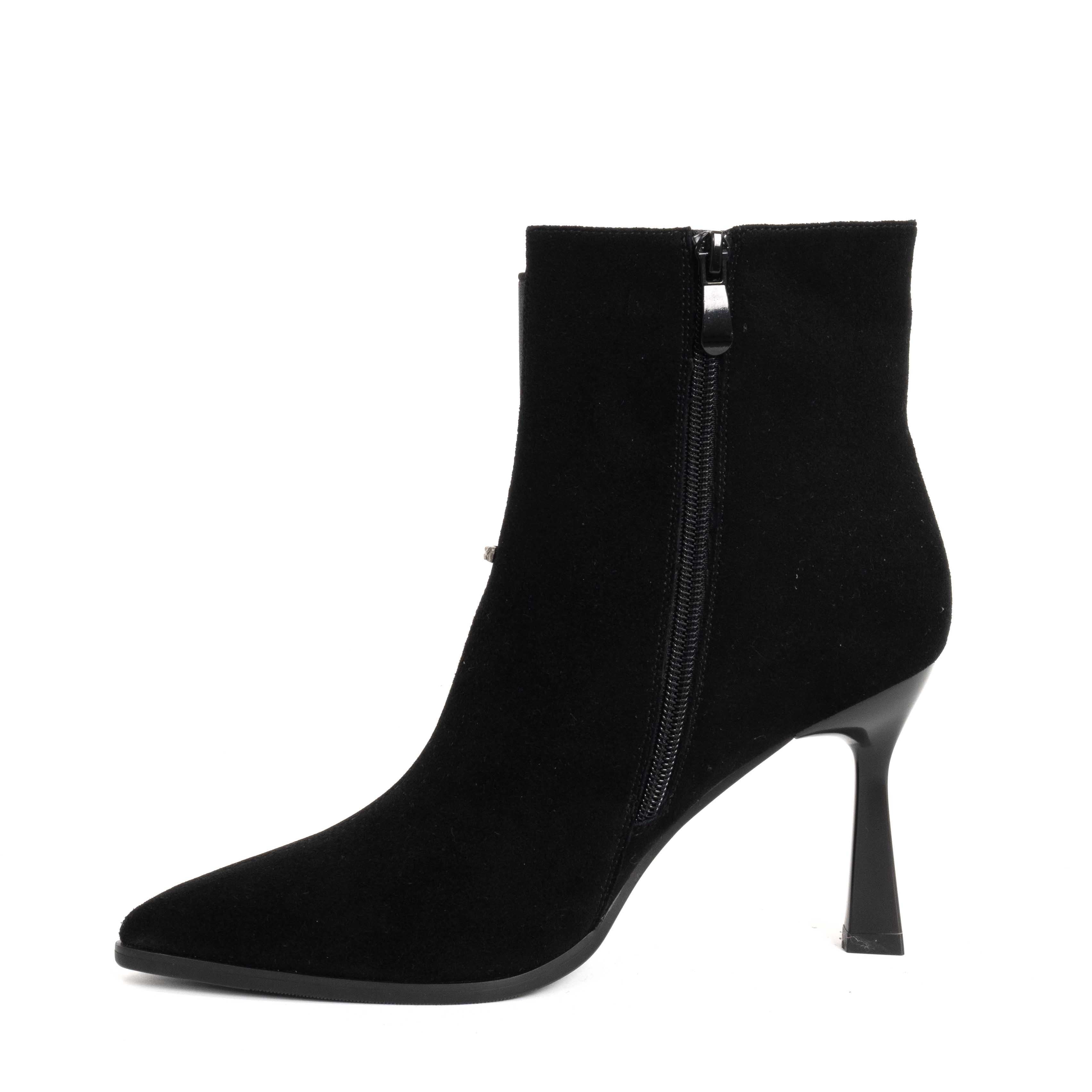 NEW Women Heeled boots with Black cashmere leather and Thin heel