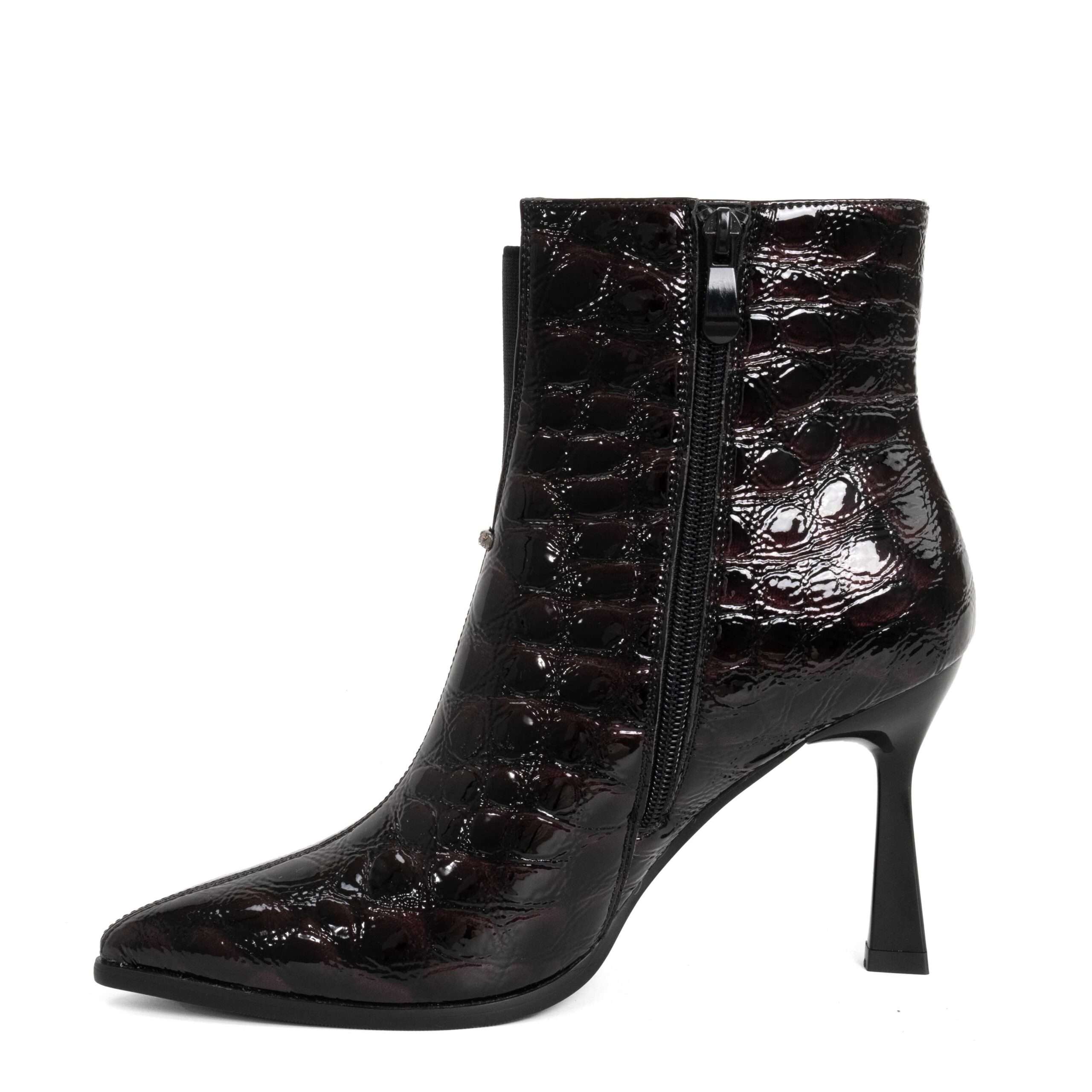 Step into elegance with Black Microfiber leather Women heeled boots. Perfect for any occasion, these stylish shoes combine comfort effortlessly