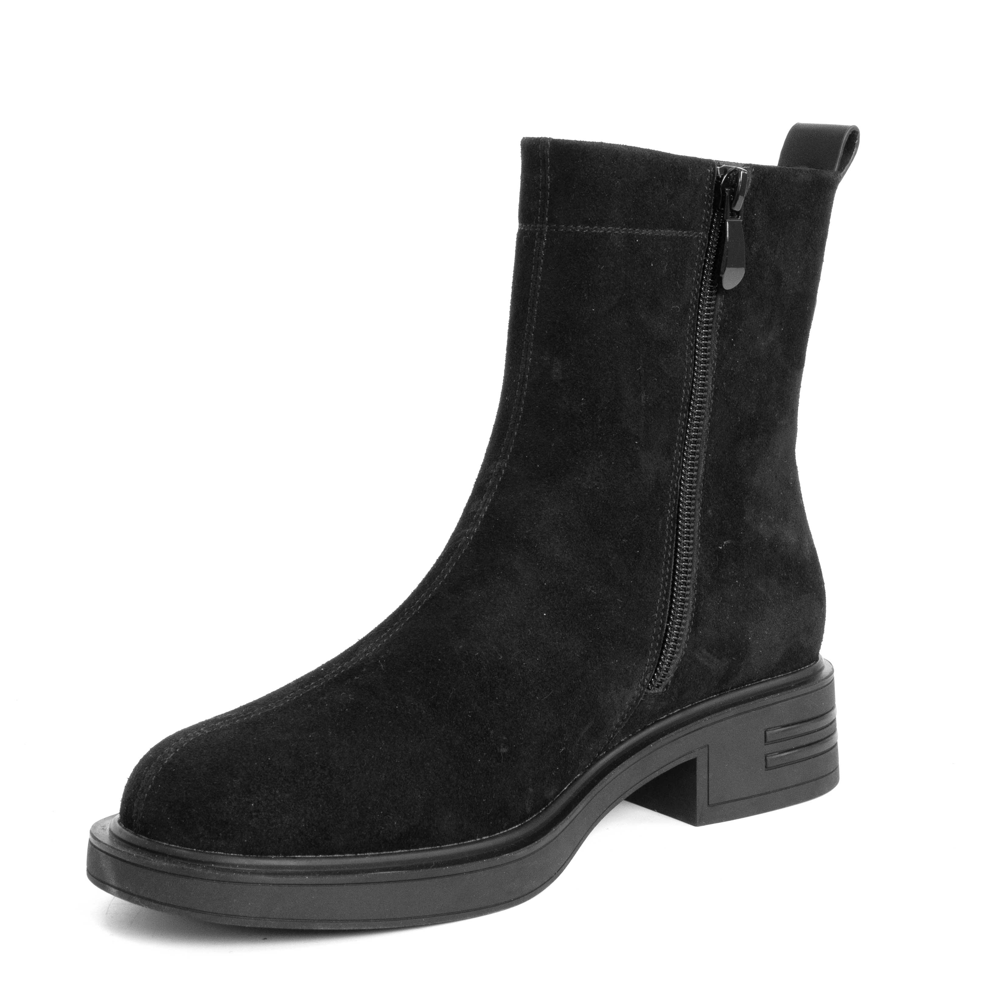 Step into elegance with Genuine leather Women Work boots. Perfect for any occasion, these stylish shoes combine comfort effortlessly