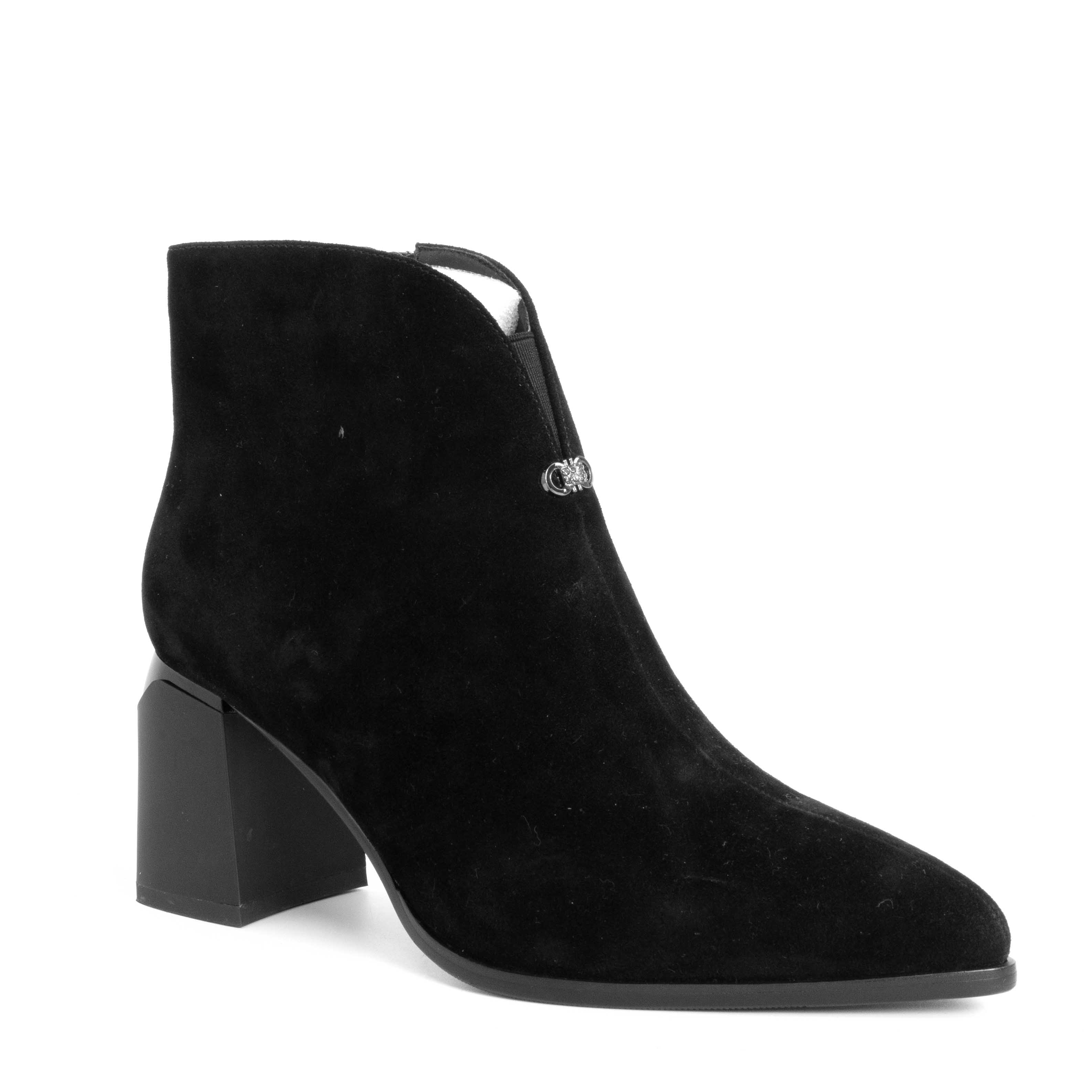 Stylish Women heeled boots with Black Cashmere leather