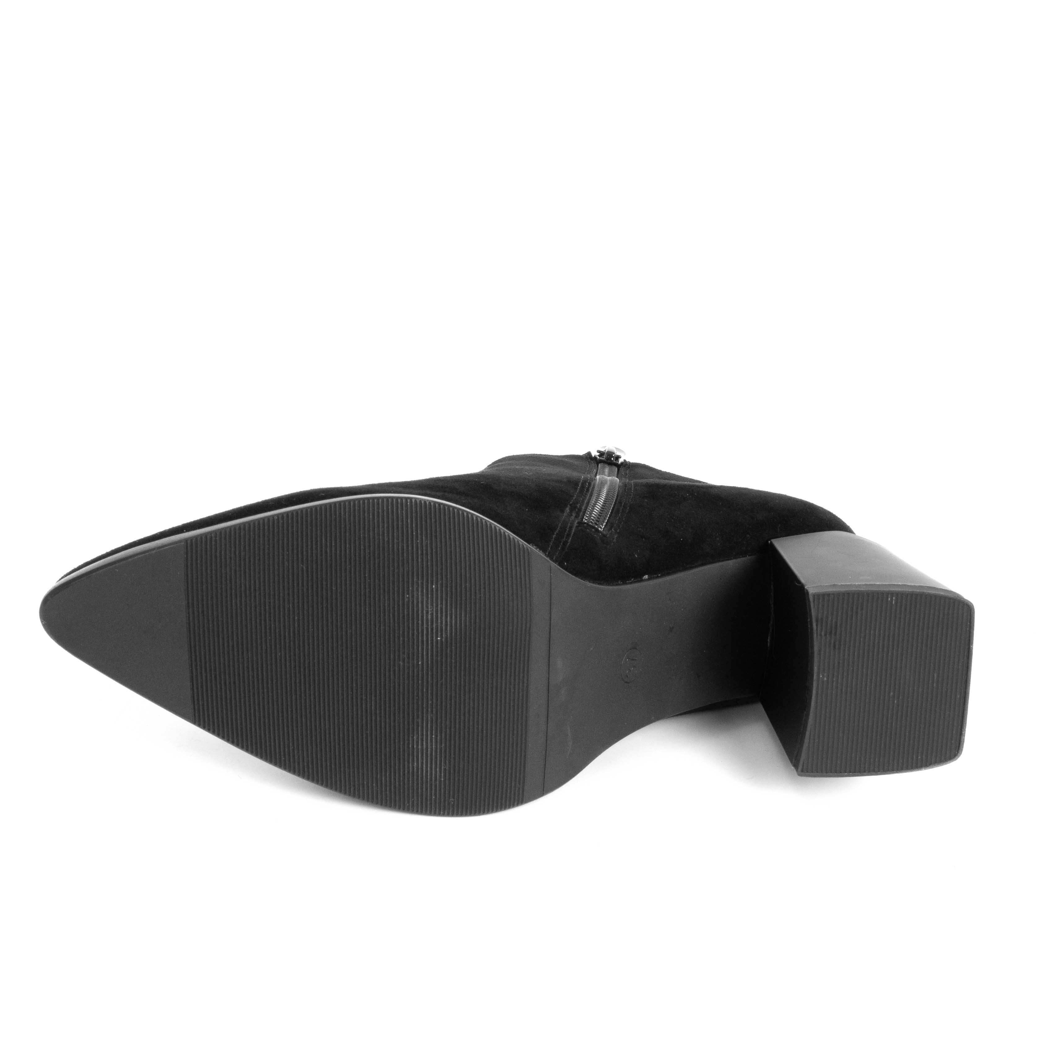 Stylish Women heeled boots with Black Cashmere leather