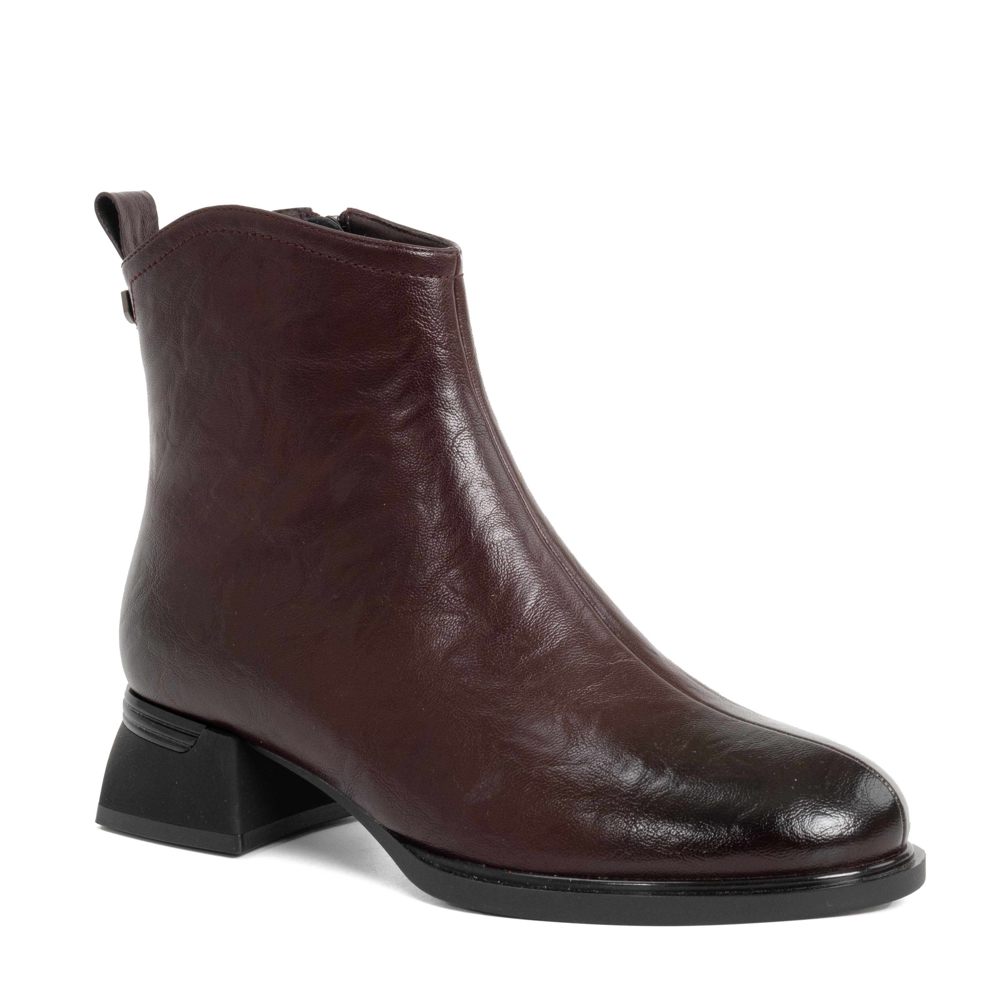 Women Heeled boots with Burgundy microfiber leather