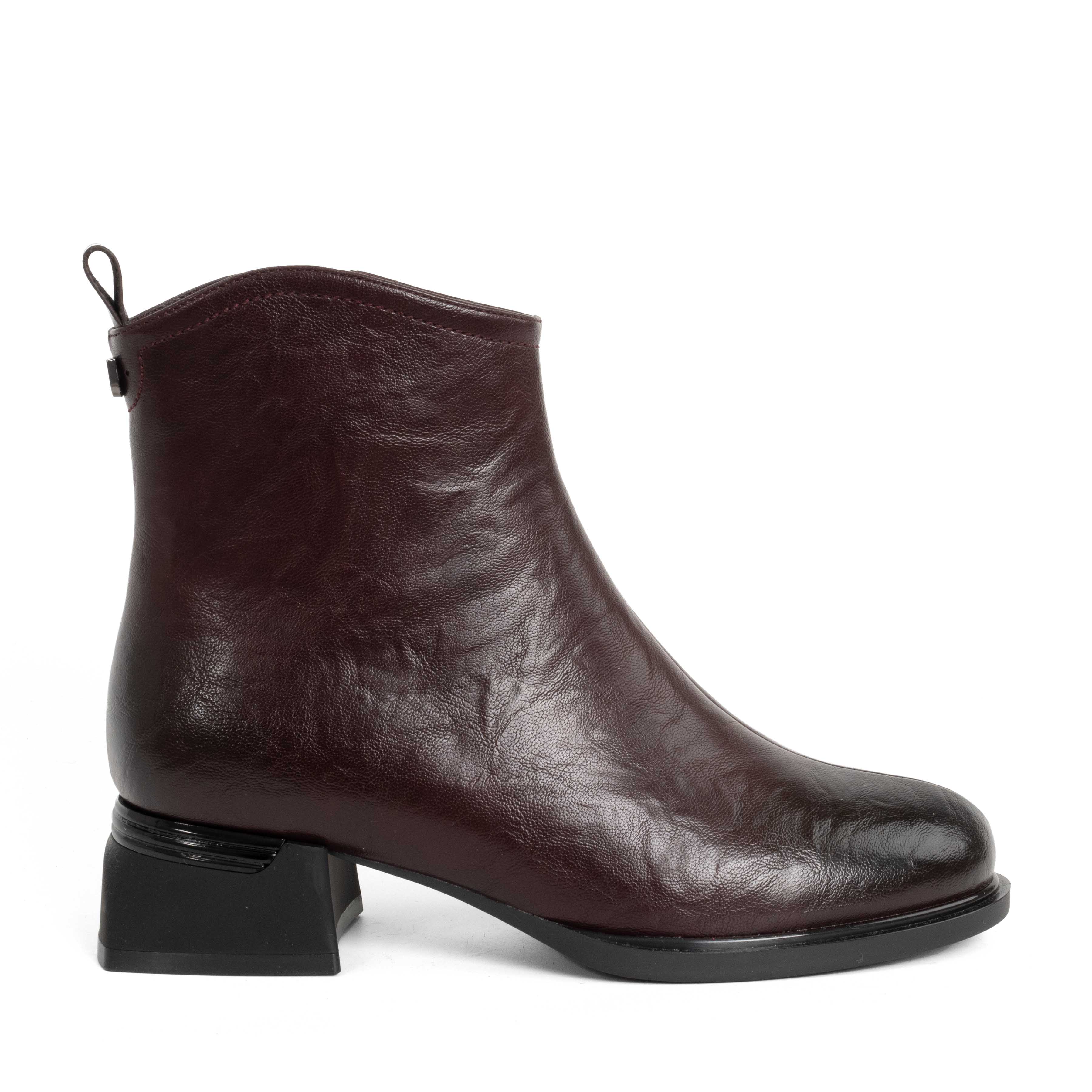 Women Heeled boots with Burgundy microfiber leather