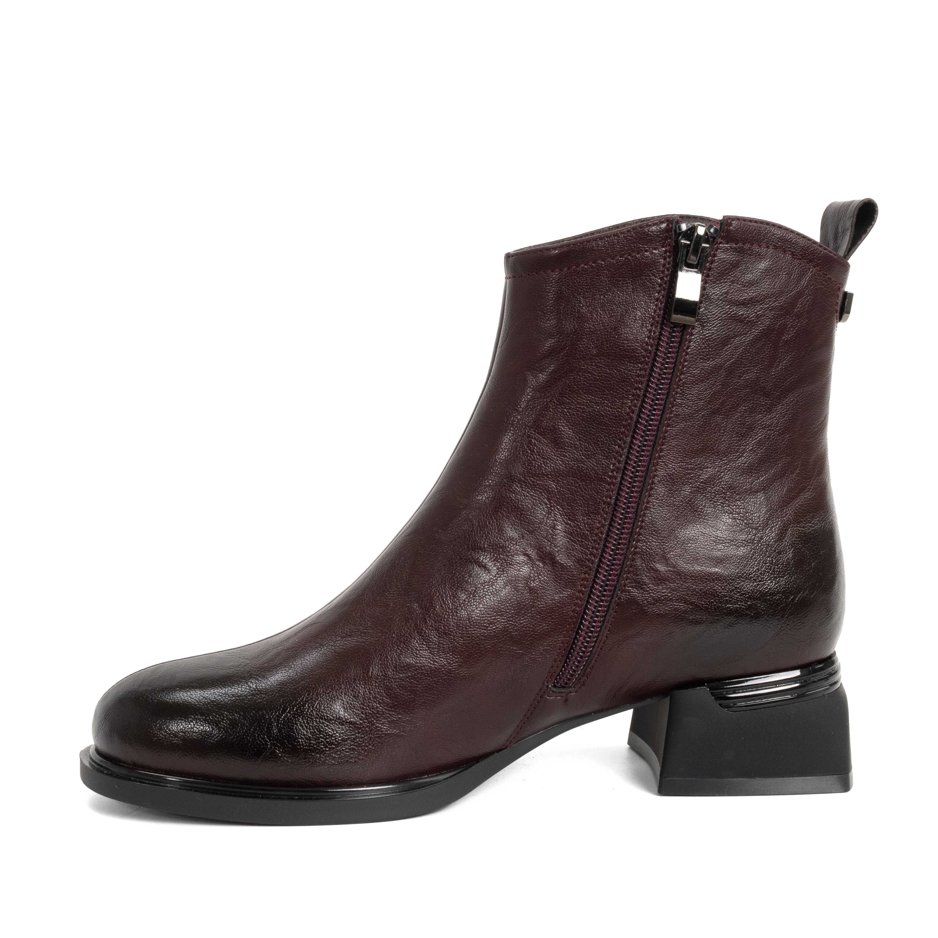 Women Heeled boots with Burgundy microfiber leather