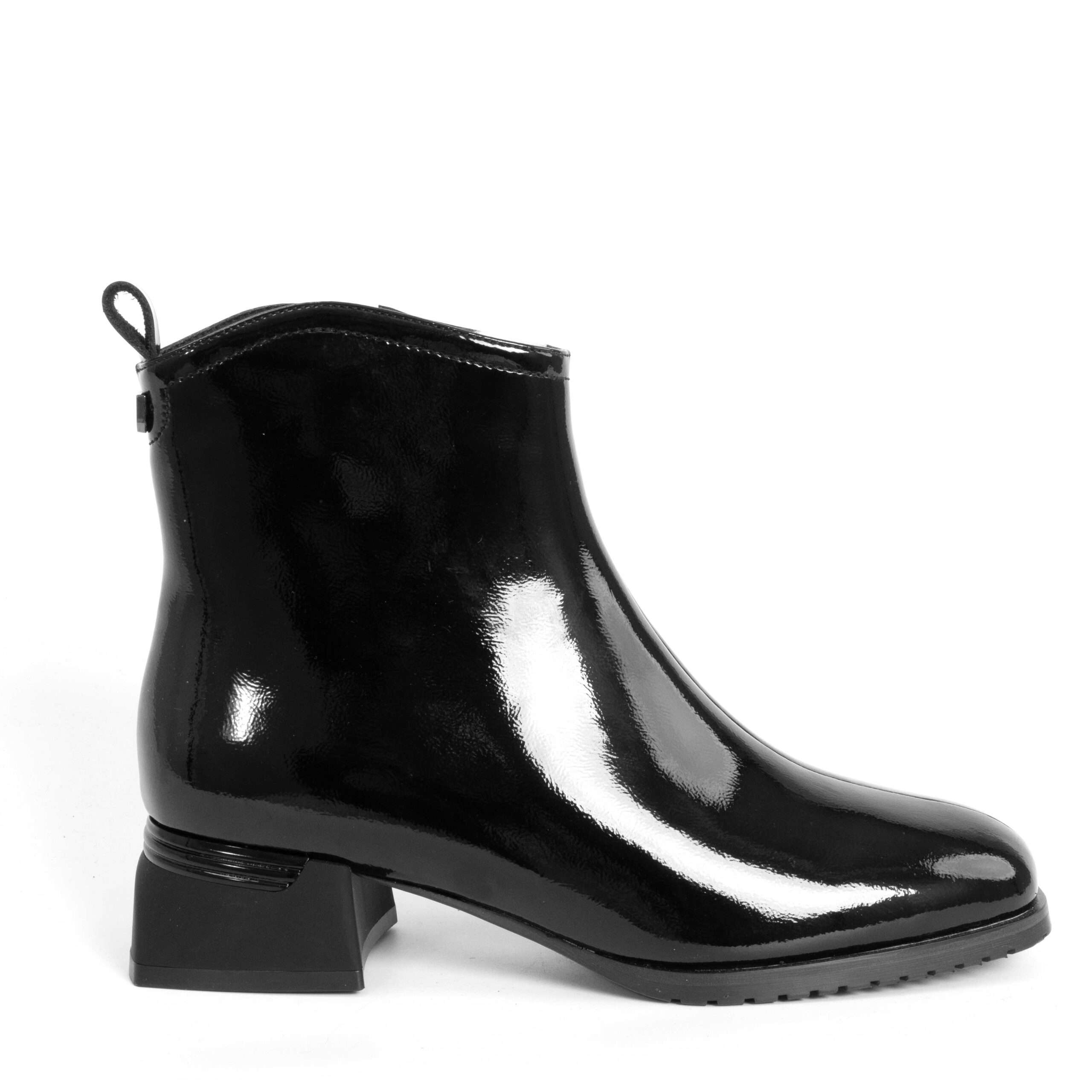Women Heeled boots with Black Patent leather