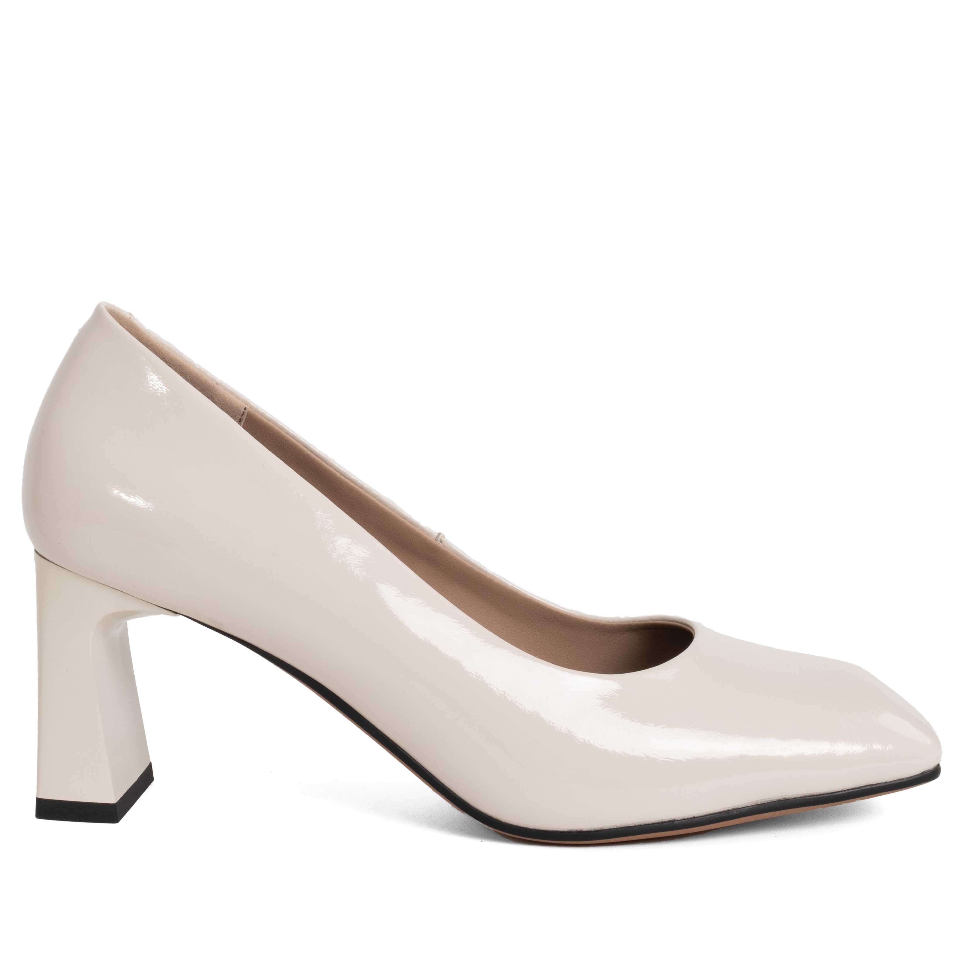 NEW Women high heel pumps with beige patent leather