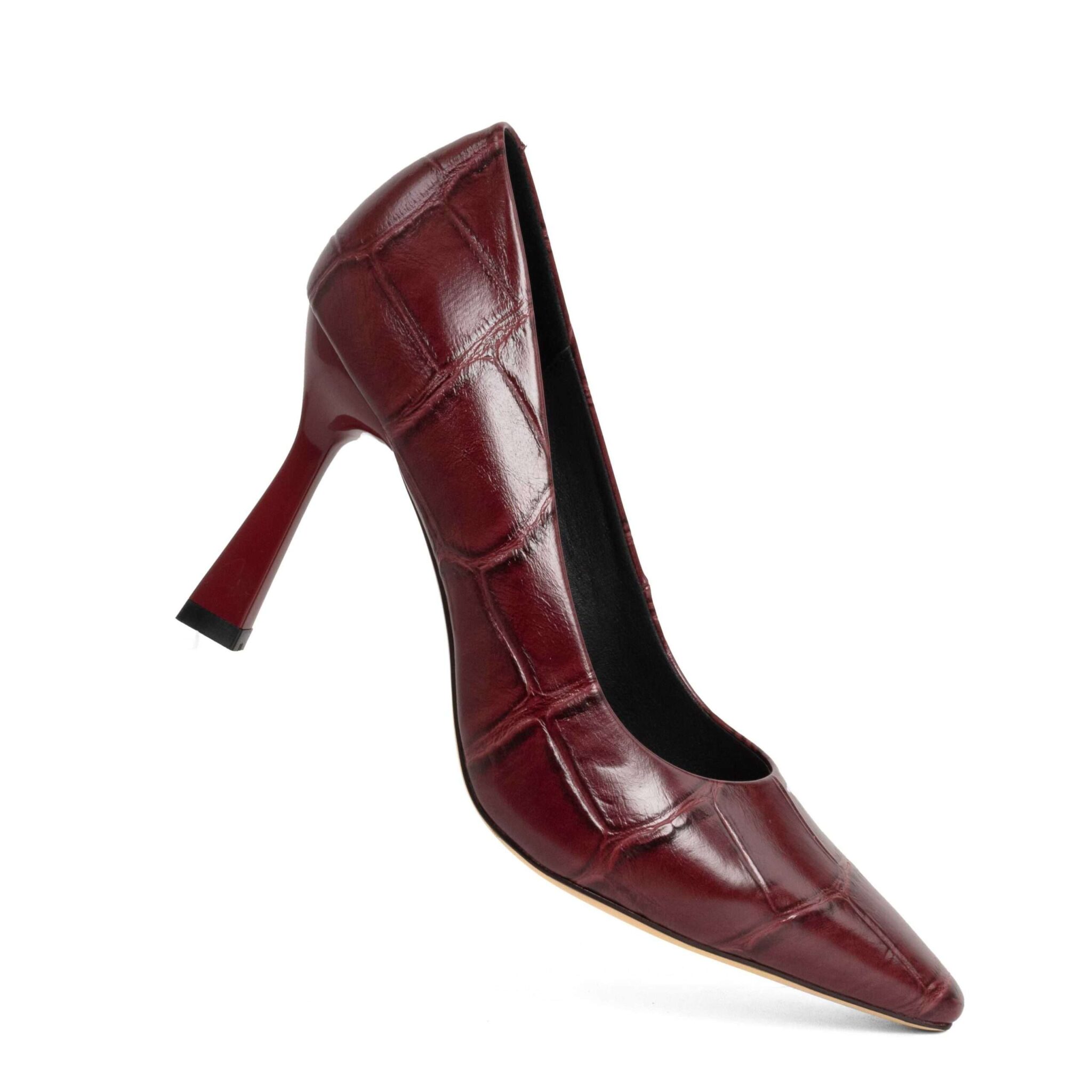 NEW Women high heel pumps with burgundy microfiber leather