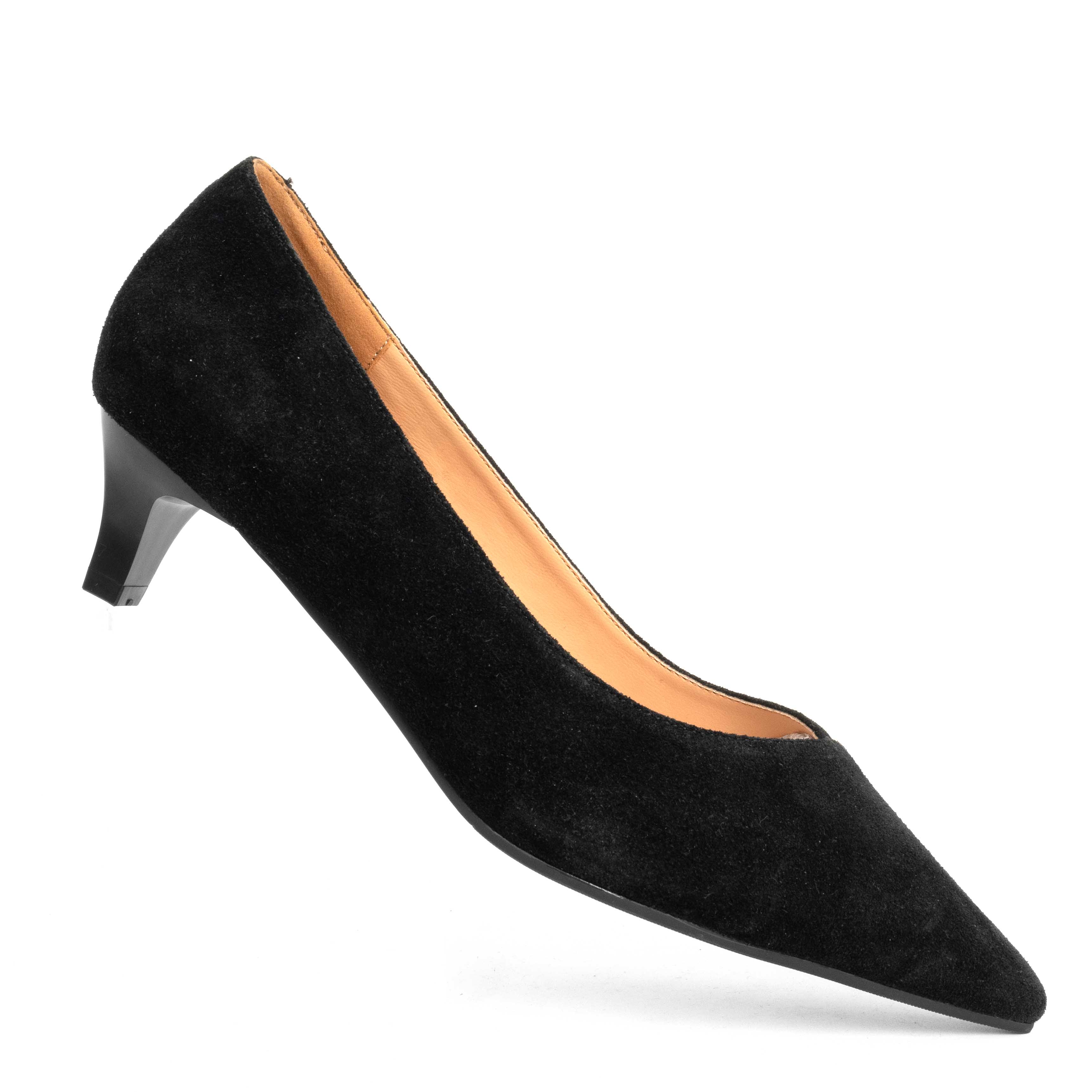NEW Women low heeled pumps with Black genuine leather