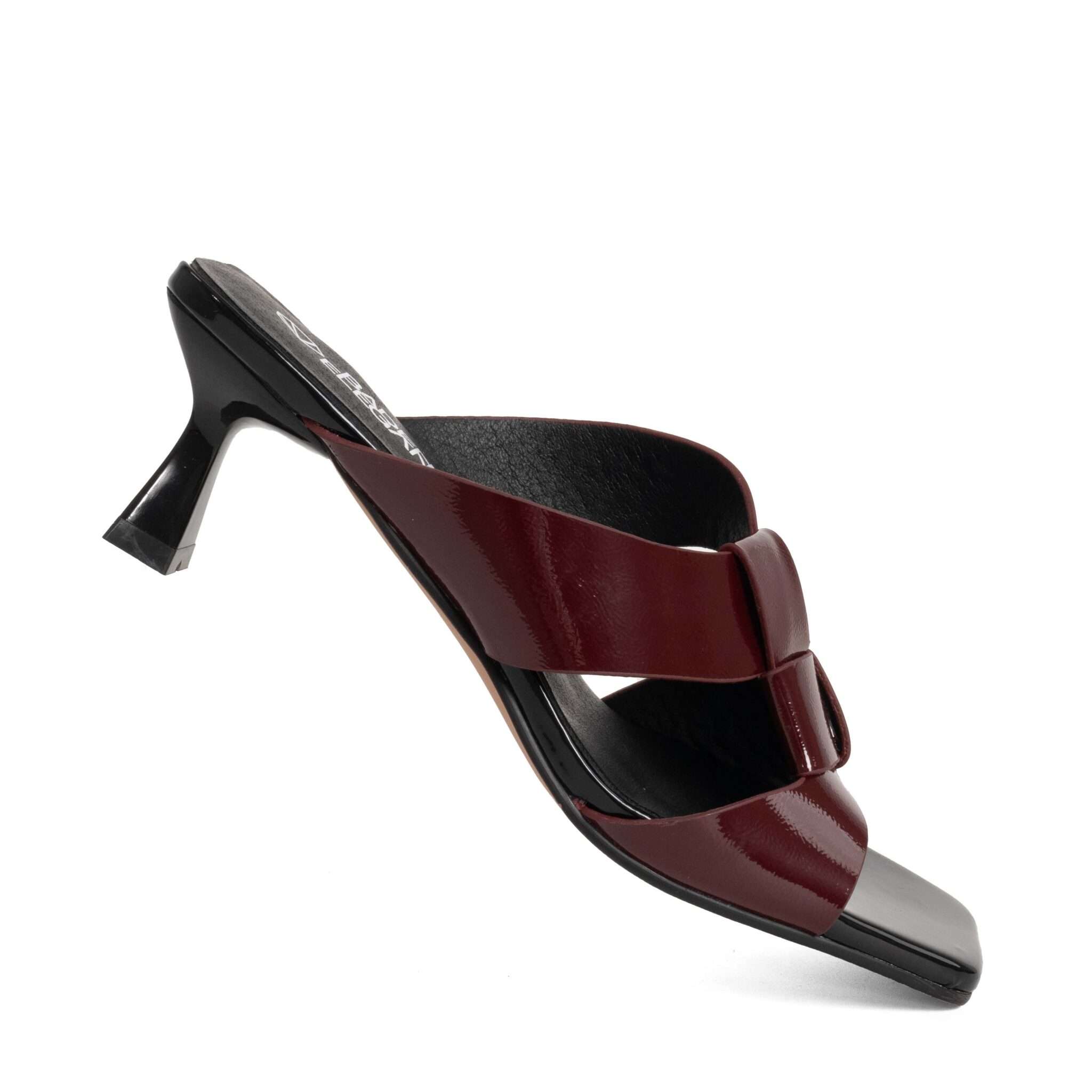 NEW Women heeled sandals with Burgundy patent leather